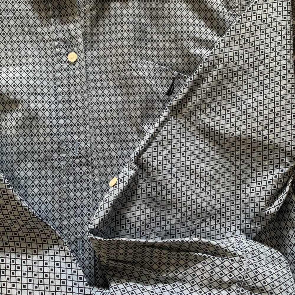 Shirt - Picture 4 of 4